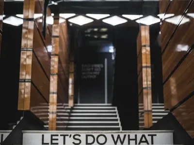 Отвори врати най-новият лидер на нощна София! (СНИМКИ)