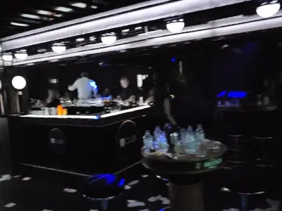 Отвори врати най-новият лидер на нощна София! (СНИМКИ)