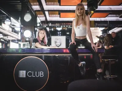 Отвори врати най-новият лидер на нощна София! (СНИМКИ)