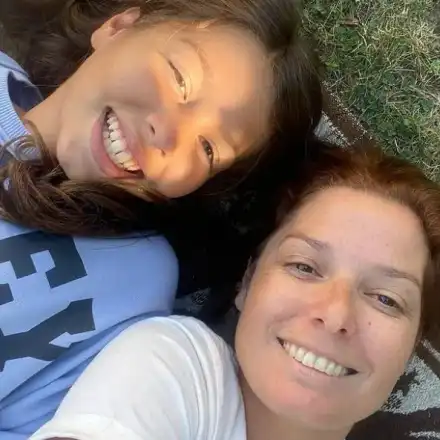 През сълзи! Алекс Сърчаджиева с емоционален поздрав към дъщеря си