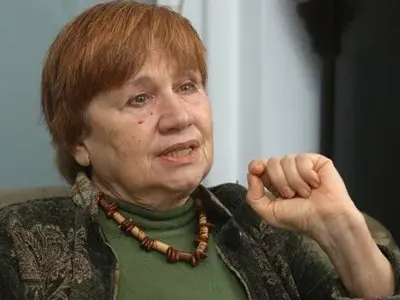 Рада Москова контактува само с ваксинирани