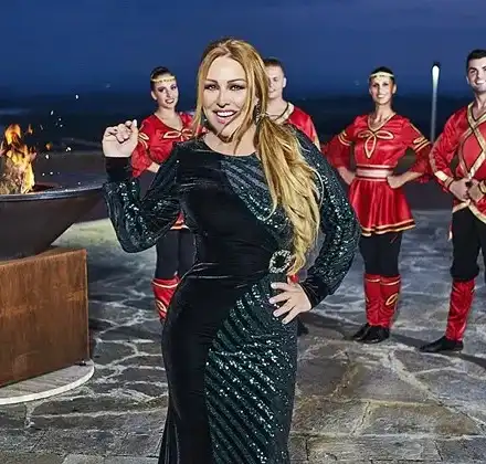 Рени пуска нова песен  след консултация  с астроложка