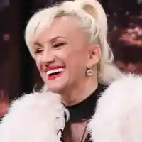 Сашка Васева пропя след операцията, поздрави докторите с Аве Мария