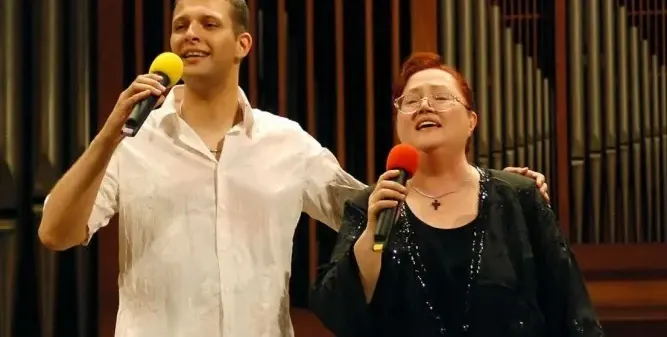 Синът на Ваня Костова тъне в депресия