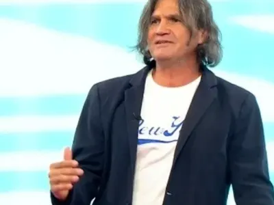 След Зуека: И Влади Априлов бяга в чужбина