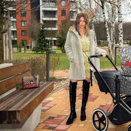 Светлана Гущерова работи за трето с помощта на астроложка