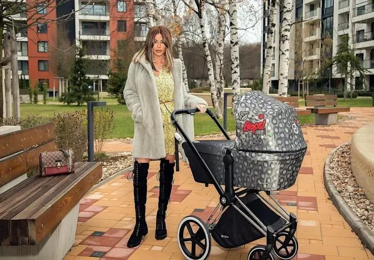 Светлана Гущерова работи за трето с помощта на астроложка