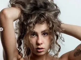 УАУ! Щерката на президента Радев разцъфна пред обектива (Горещи снимки)