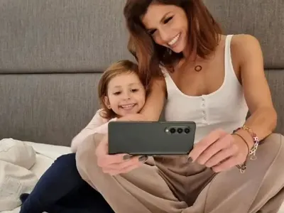 УОУ! Славена Вътова прави йога с дъщеря си! (СНИМКИ)