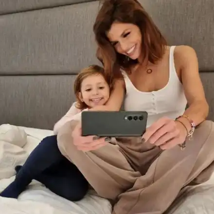 УОУ! Славена Вътова прави йога с дъщеря си! (СНИМКИ)