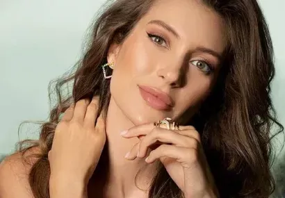 Никол Станкулова си оформи скулите