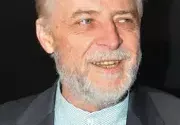 Руси Чанев се връща в киното като Славейков