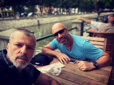 Захари Бахаров и Куката жулят всяка вечер ракия в Сърбия