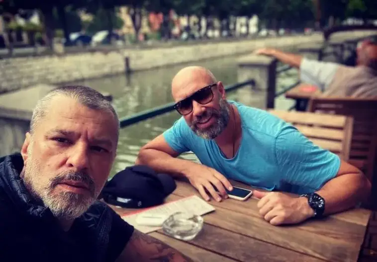 Захари Бахаров и Куката жулят всяка вечер ракия в Сърбия