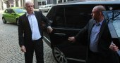 Слави Трифонов набута охраната си  в парламента