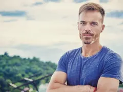 АД: Ники Илиев фалирал, заради филма „Нокаут”, тогава се развеждал със Саня