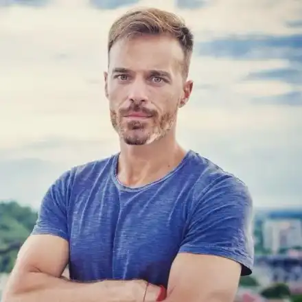 АД: Ники Илиев фалирал, заради филма „Нокаут”, тогава се развеждал със Саня