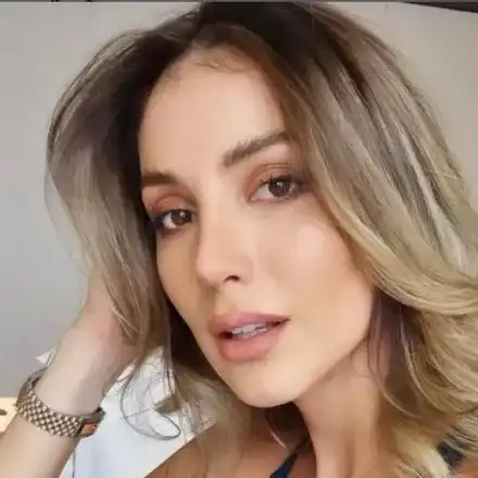 Алекс Петканова се размечта за Дубай по бански! (СНИМКИ)