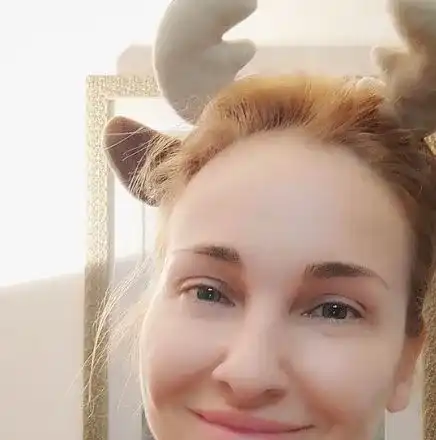 Алекс Раева подари чорапи на мъжа си (ФОТО)