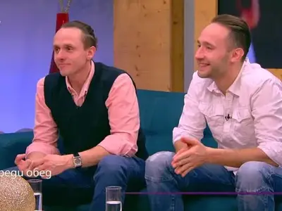 Братята-актьори Дарин и Деян Ангелови миели по 1000 чинии в казармата