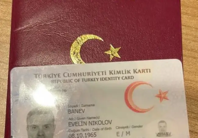 Брендо стана турчин срещу 305 000 долара (Снимки)