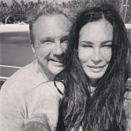 Цеци Красимирова разделена с мъжа си! Моделката и мултимилионерът посрещнаха поотделно 2022