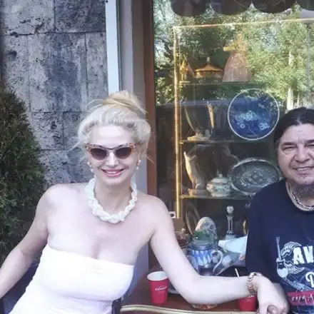 Дана от „Татковци” отцепила улица заради мъжа си