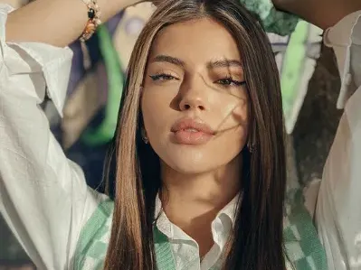 Дара си прави масажи с мед