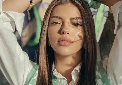 Дара си прави масажи с мед