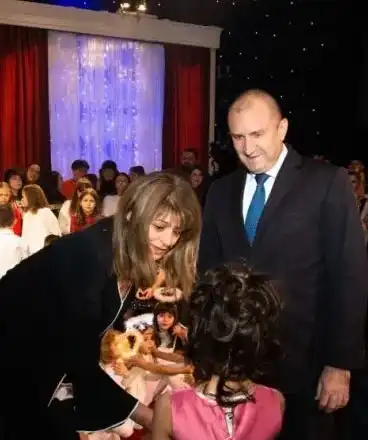 Деси Радева се подмлади с 20 години! Първата дама си направи модерна терапия (СНИМКИ)