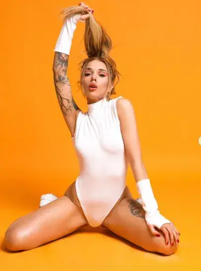 Диона с ред изисквания към мъжа си