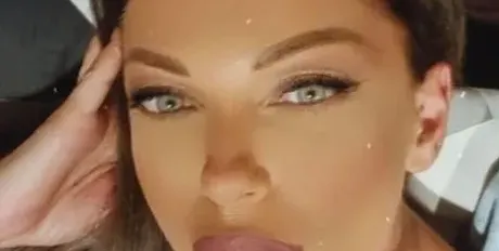 Емануела бясна: Някой да спре Кунчев да затваря заведения!