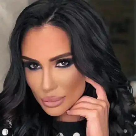 Фолк певицата Лорена: За разлика от депутатите, на мен ми искат зелен сертификат