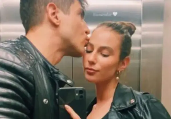 Гаджето на  Аръков  сложи 1 кг  силикон в бюста (Габи се тунинговала при д-р Енчев още на 18 години + БРУТАЛНИ СНИМКИ)