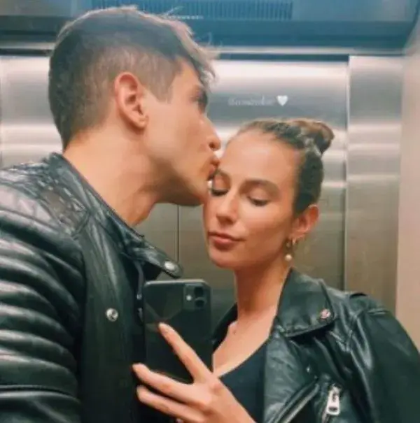 Гаджето на  Аръков  сложи 1 кг  силикон в бюста (Габи се тунинговала при д-р Енчев още на 18 години + БРУТАЛНИ СНИМКИ)