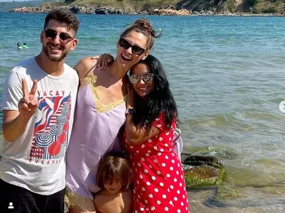 Гаджето на Сашо Кадиев гледа щерка му, манекенката е супер  добра мащеха