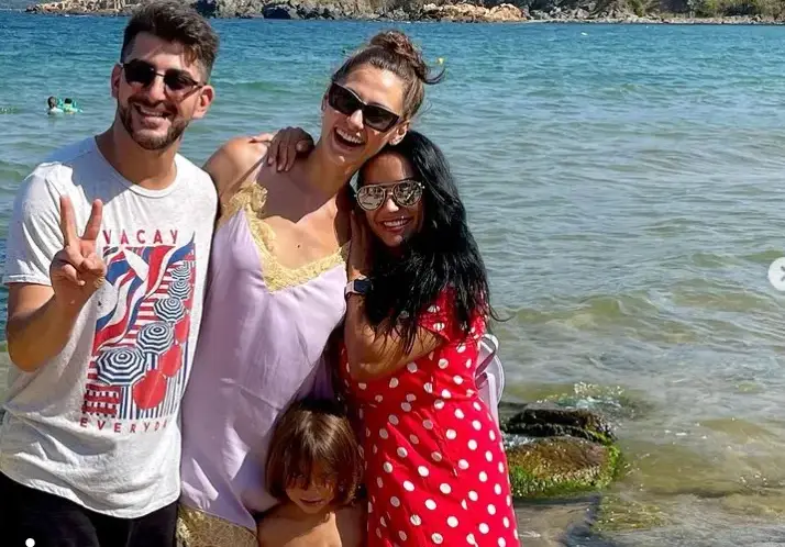 Гаджето на Сашо Кадиев гледа щерка му, манекенката е супер  добра мащеха