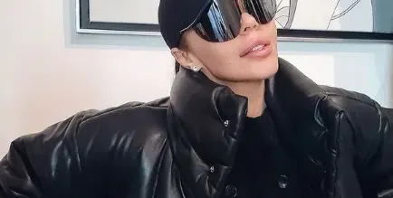 Галена черпила Азис със суджук от сестра си