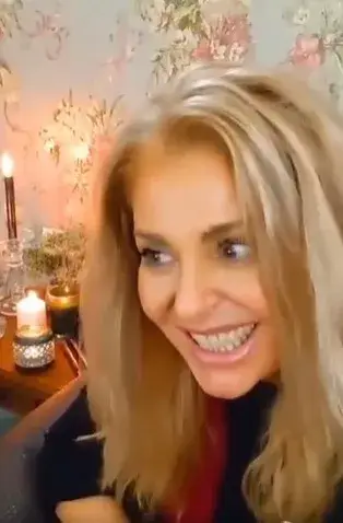 Хилда Казасян прави ароматни свещи