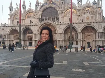 Яна Маринова акостира във Венеция (СНИМКИ)