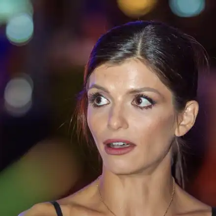 Изхвърлената от Би Ти Ви Славена Вътова  продава апартамент за 1,8 милиона и къща за 2,6 милиона лева