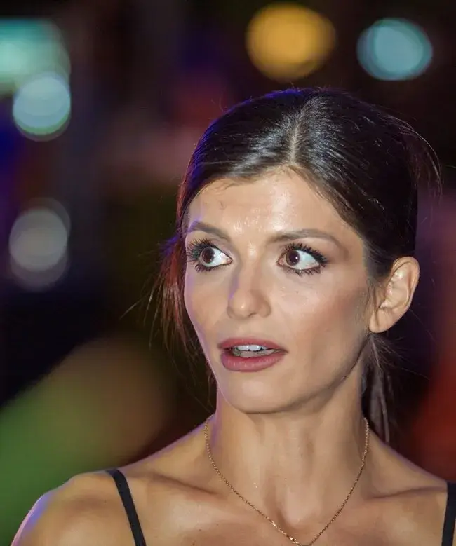 Изхвърлената от Би Ти Ви Славена Вътова  продава апартамент за 1,8 милиона и къща за 2,6 милиона лева