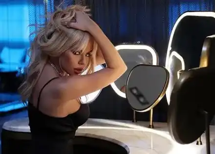 Камелия с поздрав за феновете за ЧРД