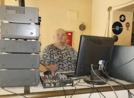 Ковид-19 отне  живота на  музикалния бос  Иван Унисона