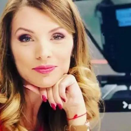 Красива водеща от БНТ стана баба