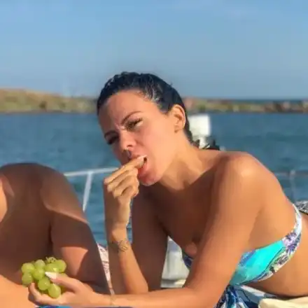 Криско и жена му  играят цирк с  раздялата си