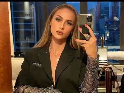 Лолита затворена в хотел в Мелбърн! Вижте защо