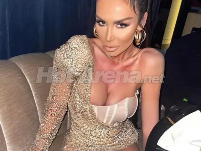 Лорд Минчев с модни забележки:  Моника облечена в обувка, Наско – Червената шапчица или вълкът? + още и СНИМКИ