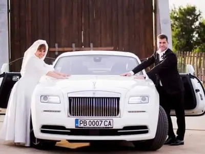 Мъжът на здравната министърка се пусна по бански! (ФОТО в галерия)