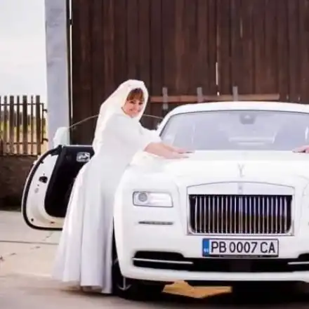 Мъжът на здравната министърка се пусна по бански! (ФОТО в галерия)